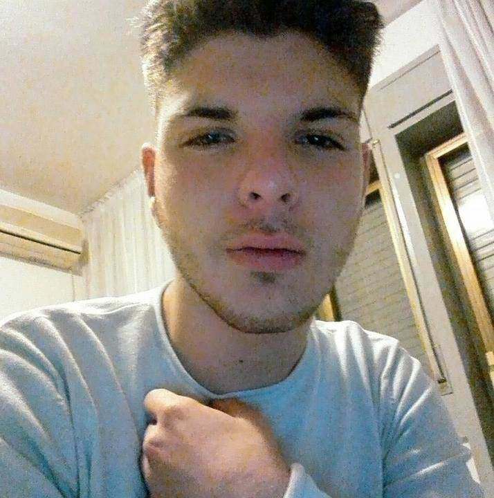 Sicilia. 15enne di Misterbianco esce di casa e scompare. L’appello dei familiari nei social