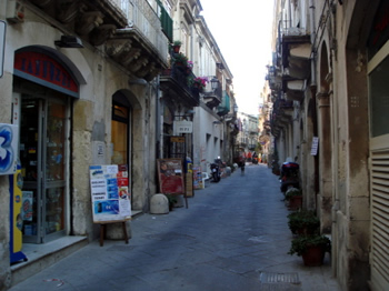 Siracusa. Grienti interviene sulla pedonalizzazione di via della Giudecca e via Dione