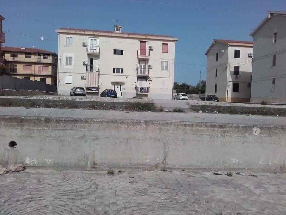 Priolo Gargallo, manutenzione di Piazza D’Annunzio. Presidente commissione ai Lavori Pubblici Carucci: “niente autocelebrazioni per il consigliere Biamonte, solo un lavoro di squadra”