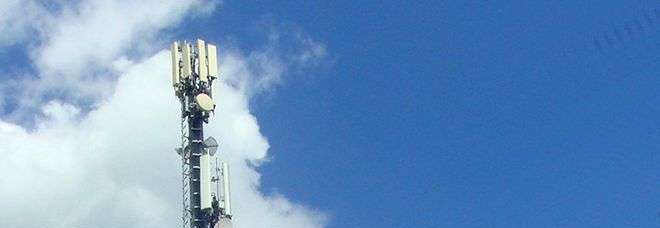 Priolo Gargallo, allarme ripetitori telefonici: Il Comune e Arpa Siracusa avviano una campagna di monitoraggio