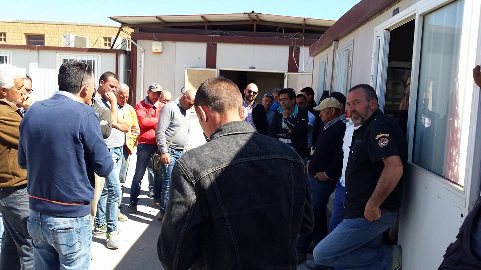 Carlentini, stipendi non retribuiti: sciopero di 50 lavoratori edili