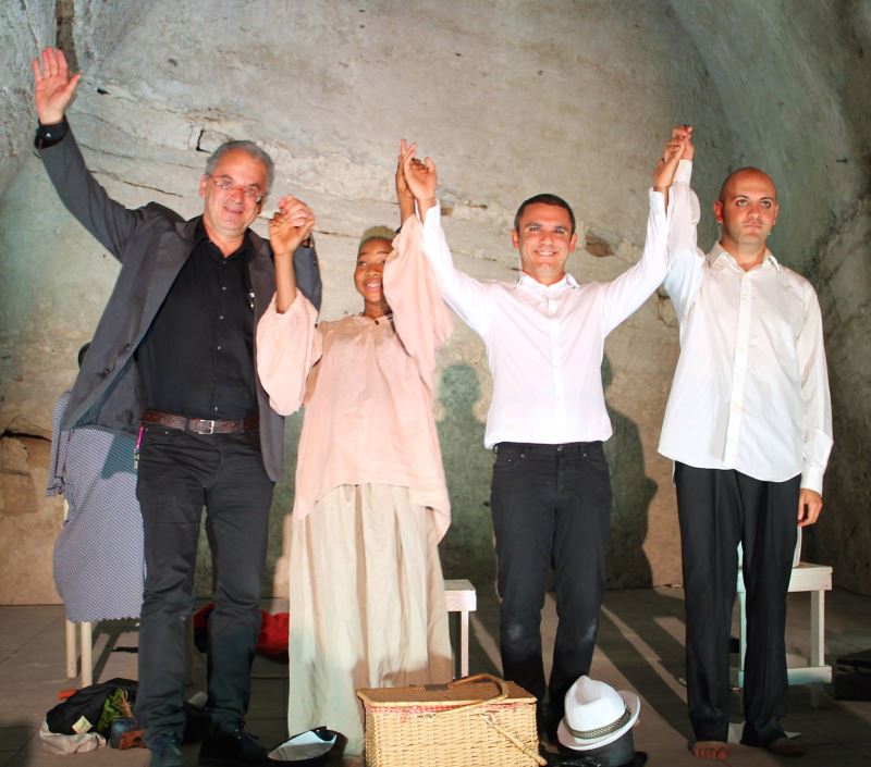 Sold out per “È arrivato Godot”. Successo a Belvedere, prossimo appuntamento a  Lentini