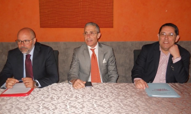 Priolo, stamane la conferenza indetta dal sindaco Rizza. Gli avvocati: “nessun escamotage sul rinvio dell’udienza”