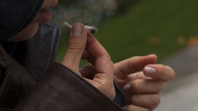 Siracusa, lo trovano in casa con hashish, cocaina e “popper”: arrestato