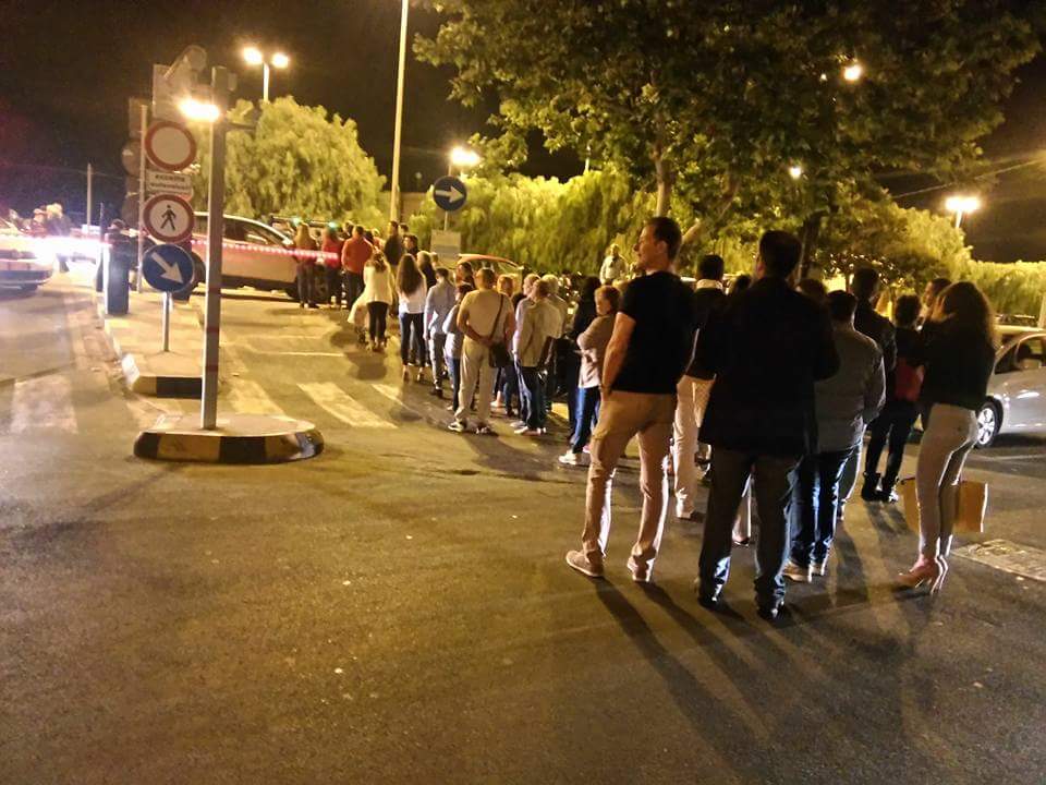 Siracusa: lunga coda al Molo Sant’Antonio, solo una macchinetta funzionante