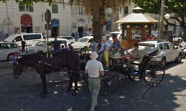 Siracusa, area di sosta per le carrozze in piazza Pancali: ok dal Settore Mobilità
