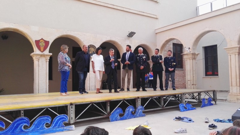 Siracusa. E’ andato in scena, ieri, lo spettacolo “Se ascolti il mare” degli allievi della “K . Wojtyla”