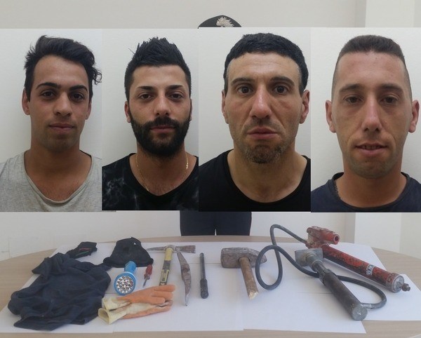 Pedagaggi, tentata rapina all’ufficio postale: arrestati 4 pregiudicati