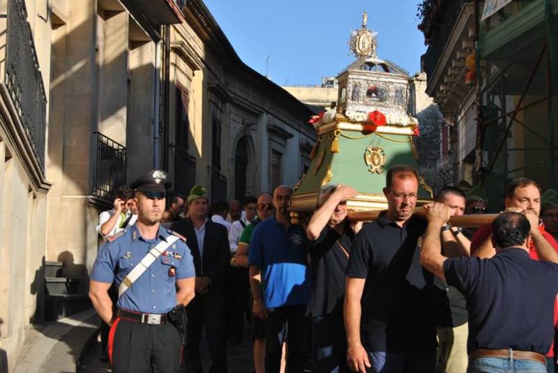 Palazzolo. Le reliquie di Santa Lucia per la festa di San Paolo