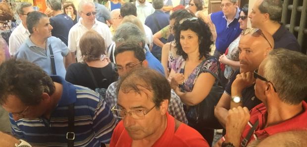 Siracusa. Lavoratori dell’ex Provincia in sit in di protesta da lunedì. Rinviato a venerdì l’incontro tra sindacati e Libero Consorzio