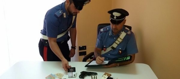stupefacente_e_arma_sequestrati_siracusatimes