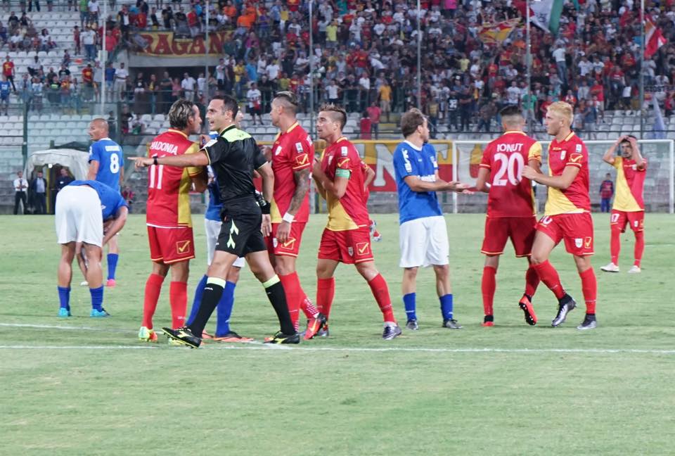 Siracusa Calcio: amara sconfitta per la squadra nel match contro il Messina
