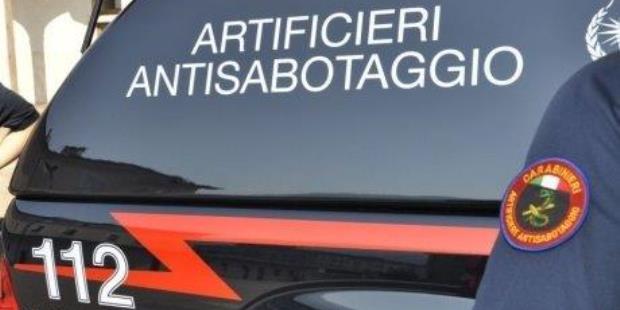 Pachino, trova un residuato bellico in spiaggia e lo porta al Comune: intervengono gli artificieri