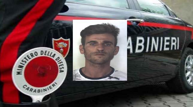 Siracusa, ruba furgone refrigerato e prodotti ittici: arrestato un 32enne