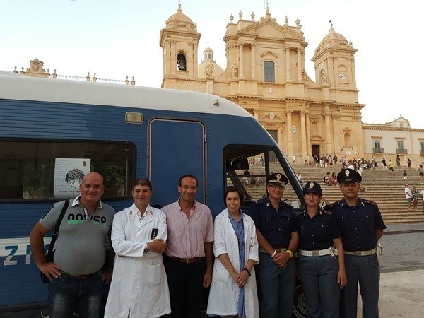 La Polizia a Noto per il tour “Questo non è amore” contro la violenza sulle donne