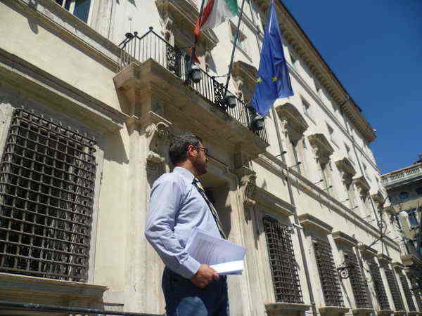 Siracusa, la protesta di Alberto Scuderi arriva a Roma: una commovente lettera alle Istituzioni