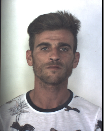 Siracusa. Si scaglia contro i Carabinieri e li minaccia per evitare un controllo: arrestato un 32enne