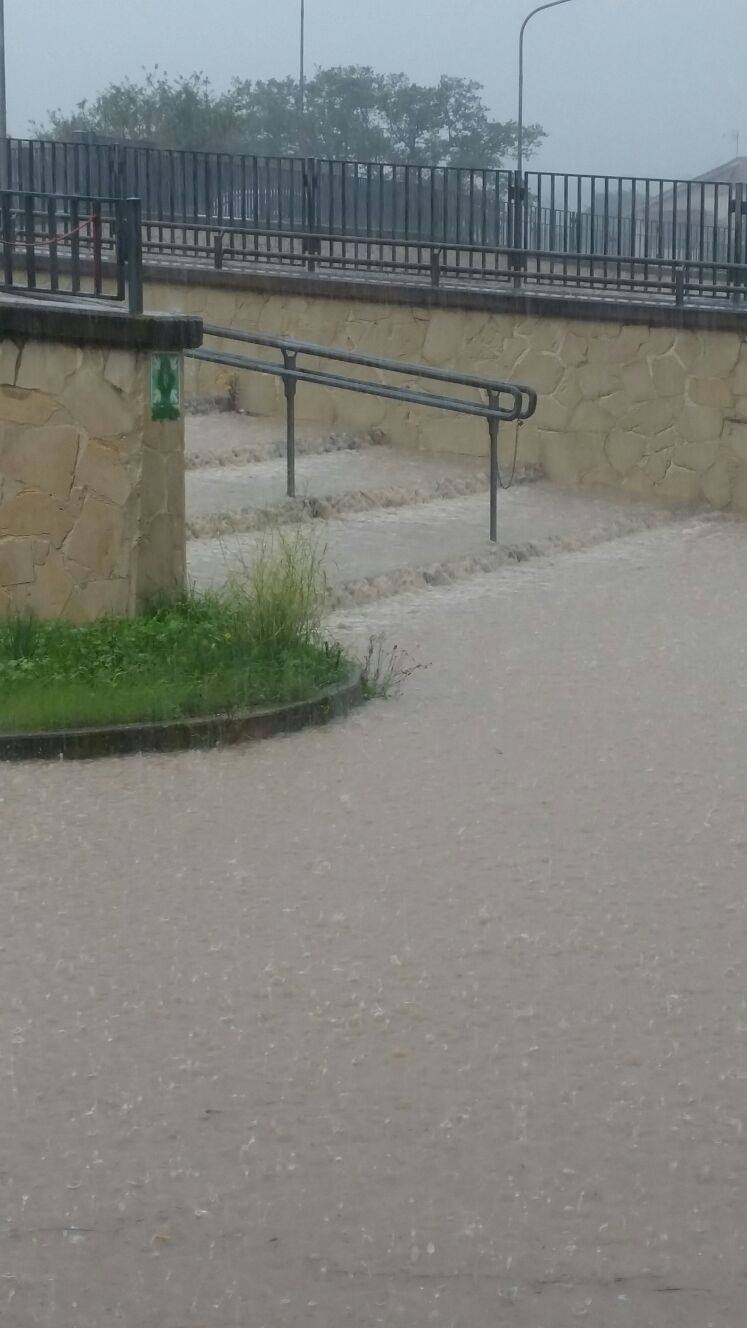 Francofonte, emergenza maltempo: allagato l’ingresso del Polivalente