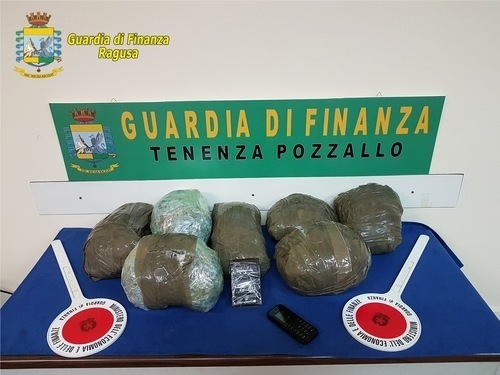 Guardia di Finanza, Operazioni antidroga a Pozzallo e Vittoria: arrestati 3 soggetti