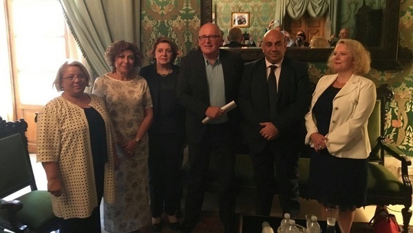 Siracusa, Timmermans al Teatro Greco: “il popolo italiano possiede umanità e valori incredibili”