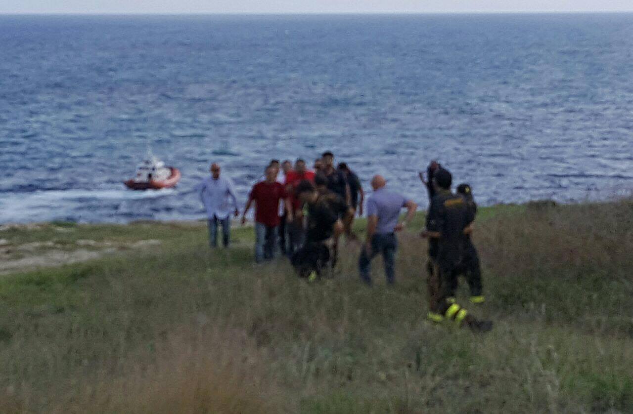 Siracusa. Monumento ai Caduti, tenta di lanciarsi nel vuoto: salvato in extremis dalle forze dell’Ordine