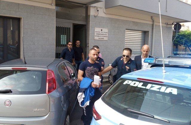 Pachino, perseguitava padre e figlia per conto di un’altra persona: 23enne arrestato