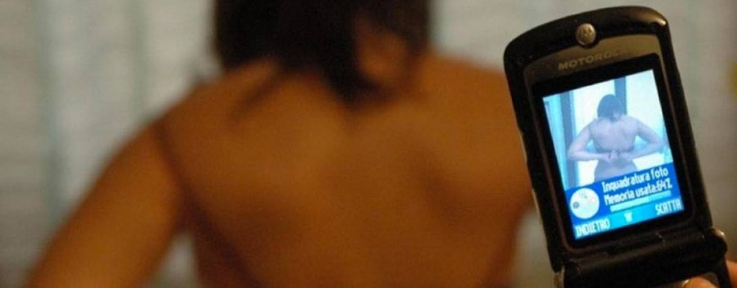 Carlentini. Minaccia l ‘ex di pubblicare le sue foto nuda: arrestato