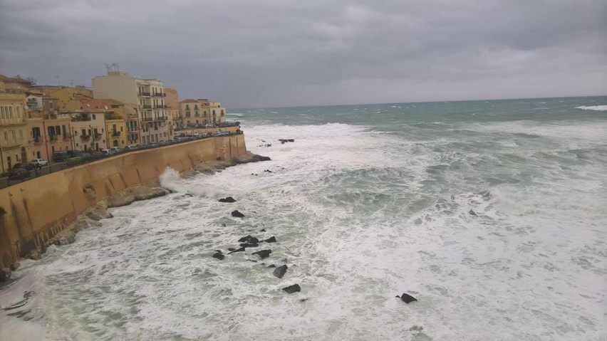 Siracusa. Vento e mareggiate: l’instabilità meteo proseguirà per tutto il week end