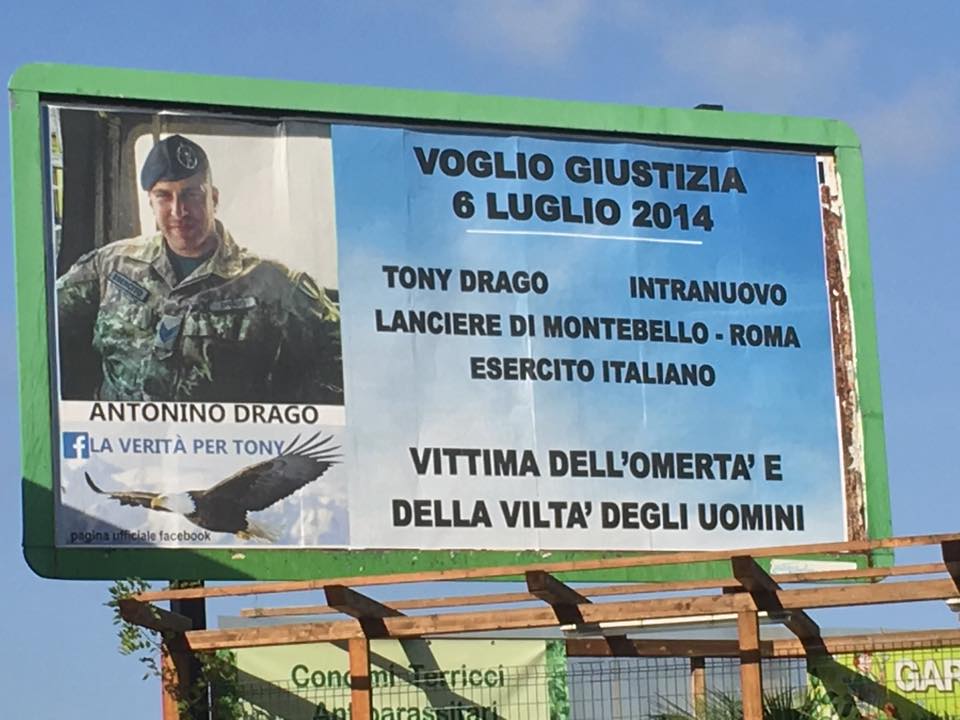 Siracusa. Morte di Tony Drago, un manifesto lo ricorda: “Vittima dell’omertà e della viltà degli uomini”