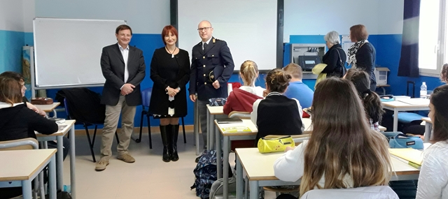 Augusta. La Polizia incontra gli alunni dell’ Istituto Corbino di Contrada Campolato