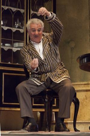 Villasmundo, Città della Notte: in scena Enrico Guarneri con “Quaranta… ma non li dimostra!”