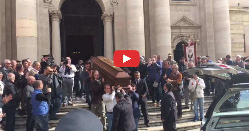 Siracusa. L’addio a Enzo Maiorca in una Cattedrale stracolma. Ancora un altro record per la sua città