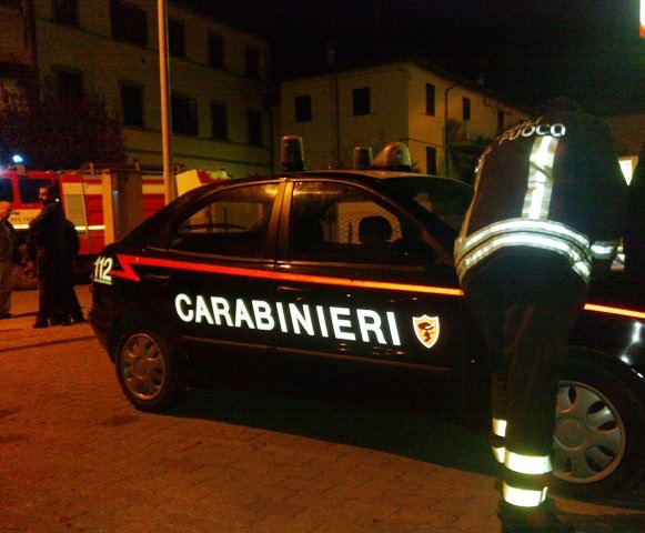 Augusta, incendio in un’abitazione in via Pisani: soccorsa dai Carabinieri l’anziana proprietaria