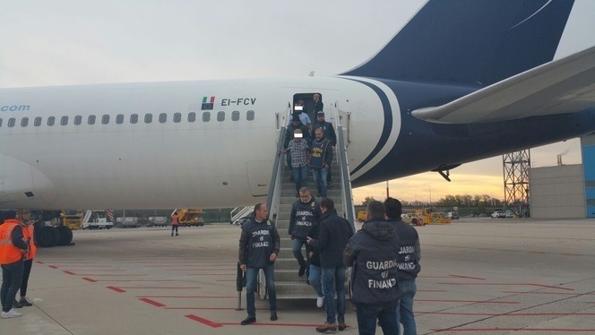 Latitanti nei Caraibi, estradati e arrestati dalla Guardia di Finanza: c’è anche un 66enne avolese