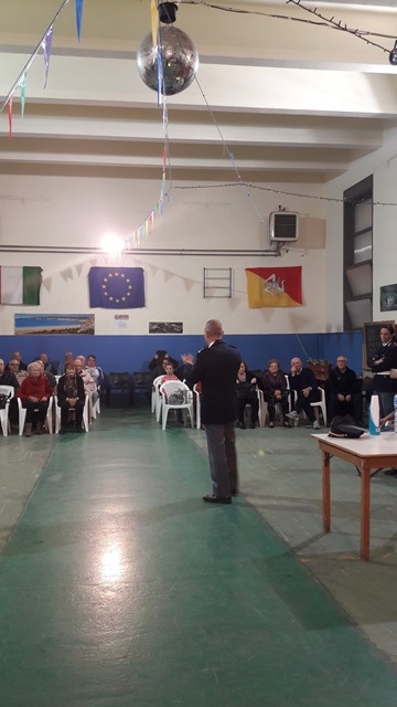 Siracusa, attenti alle truffe: la Polizia fa visita in un centro anziani per informare e come difendersi