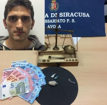 Avola: stupefacenti nascosti in casa. Arrestato un 32enne