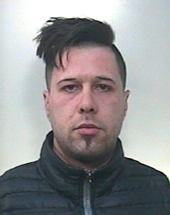 Rosolini, eroina nascosta in auto: in arresto un 26enne