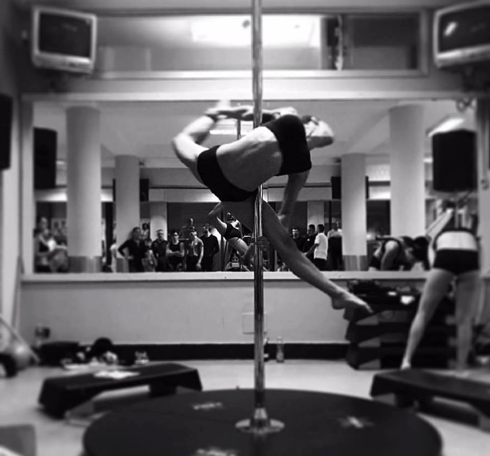 Siracusa. Il sogno Pole Dance di Giulia: «Ho deciso che nella vita avrei fatto la “ballerina volante”»