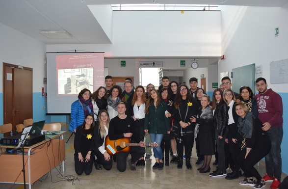 Giornata della Memoria, gli studenti di Ispica mettono in scena lo spettacolo “Tra il ricordo e la speranza”