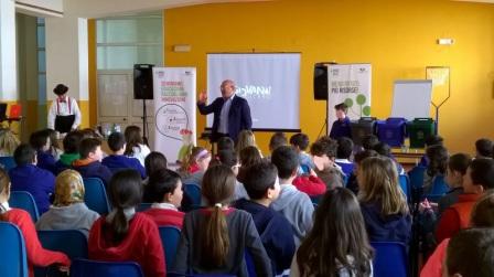 Augusta, raccolta differenziata: percorsi educativi alla “Principe di Napoli”