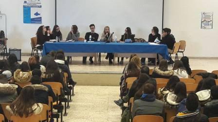 Lentini: gli studenti del Liceo Vittorini incontrano la scrittrice Barbara Bellomo