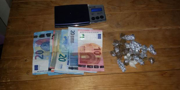 Avola, sorpreso con 68 grammi di hashish in casa: arrestato dalla Polizia