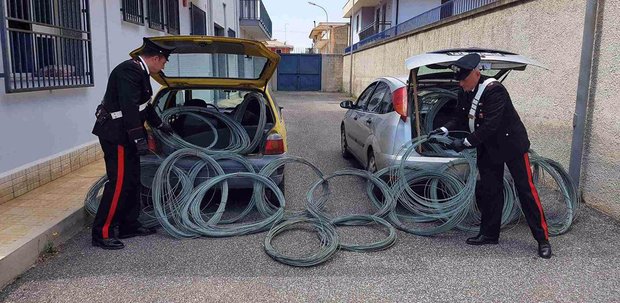 Priolo, sorpresi a rubare cavi di rame: denunciata coppia di coniugi