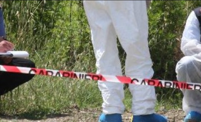 Augusta, cadavere ritrovato nelle campagne di Brucoli: è giallo sulle cause del decesso