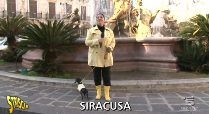 “Acqua salata a Siracusa”: il nuovo servizio di Striscia La Notizia con Stefania Petyx