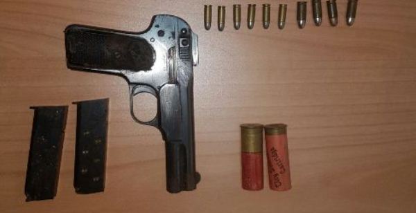 Siracusa, la Polizia sequestra una pistola con matricola abrasa in località Tremilia