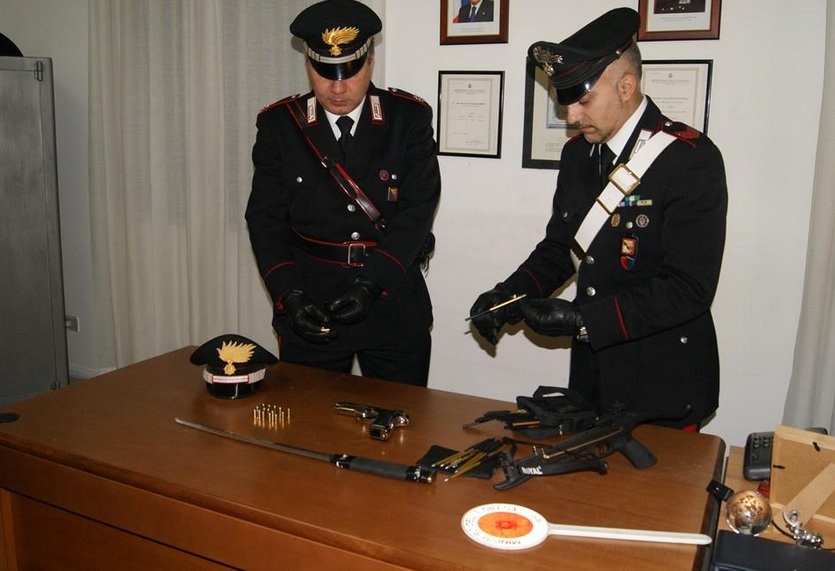 Avola, spara al vicino di casa: arrestato per tentato omicidio dai Carabinieri