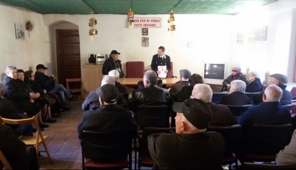 Il vescovo di Noto Staglianò incontra i carabinieri di Portopalo