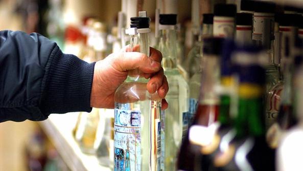 Siracusa, ruba alcolici in un supermercato di Ortigia: arrestato dai Carabinieri