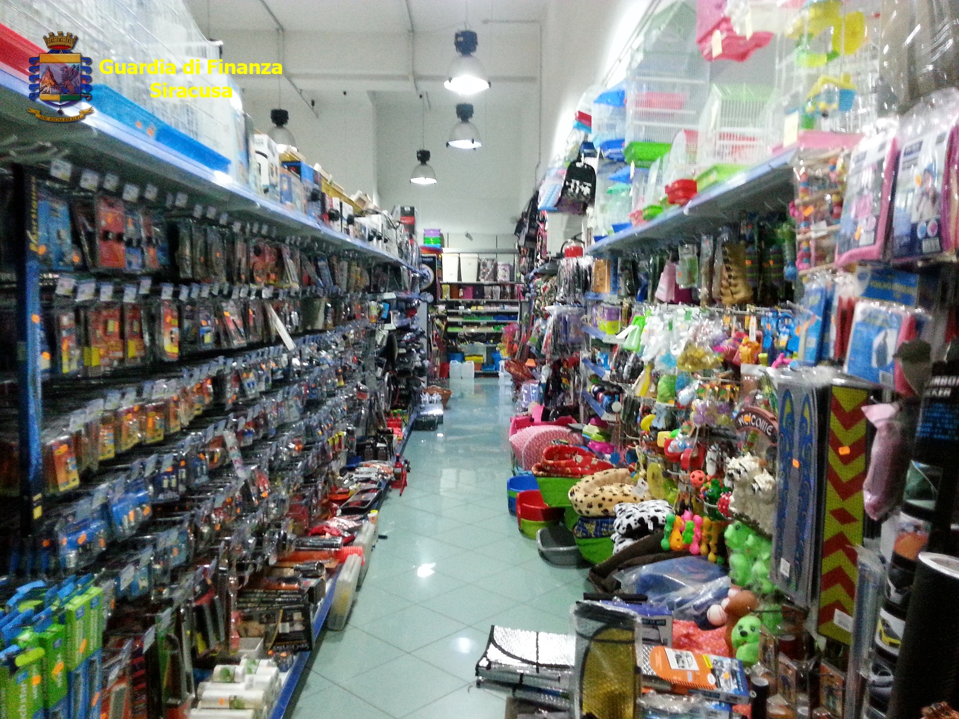Siracusa, operazione della Guardia di Finanza: sequestrati 3,8 milioni di prodotti cinesi non sicuri